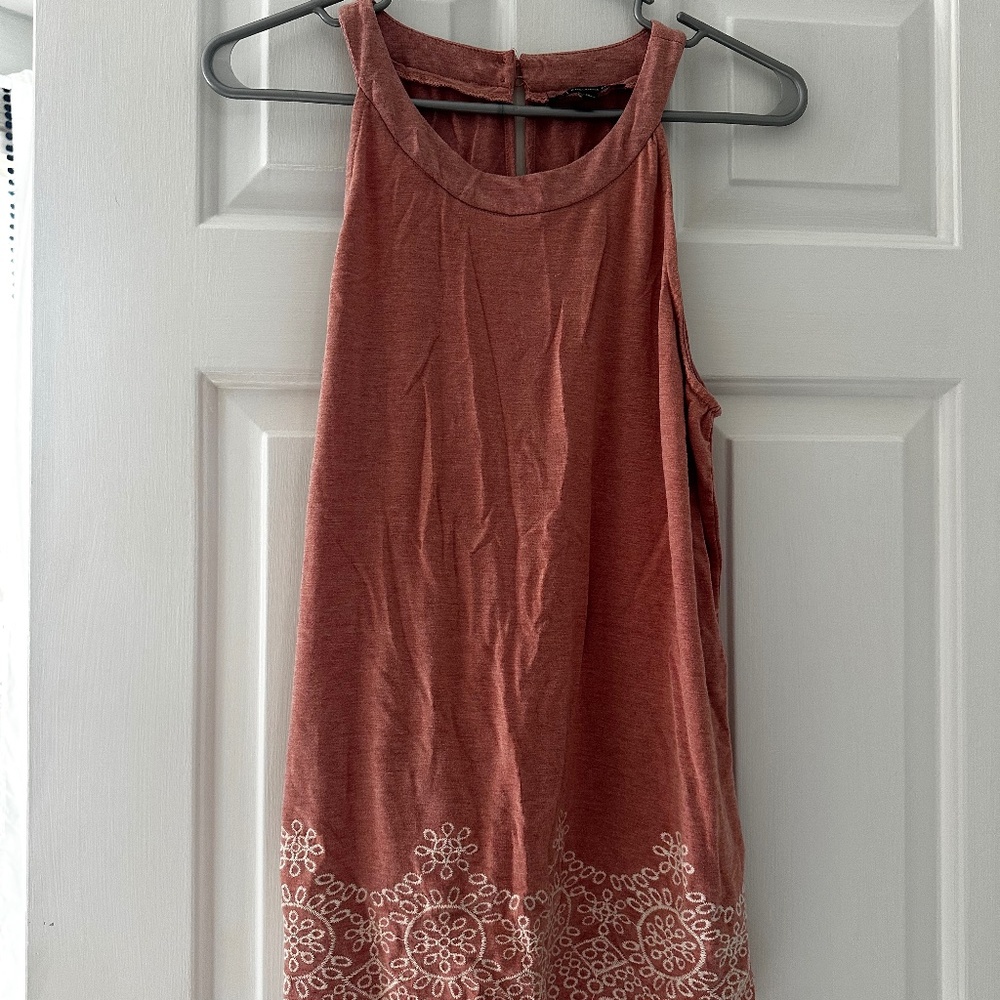 Adrianna Papell Rose Embroidered Hem Halter Top Size Medium